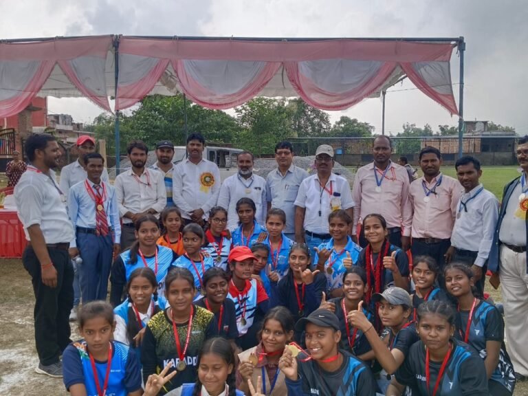 69वीं जनपदीय कबड्डी प्रतियोगिता में खिलाड़ियों का जलवा, कलावती देवी व अन्य विद्यालयों ने मारी बाजी